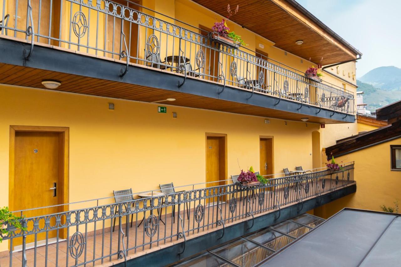 Feichter Hotel & Bistro Болзано Екстериор снимка