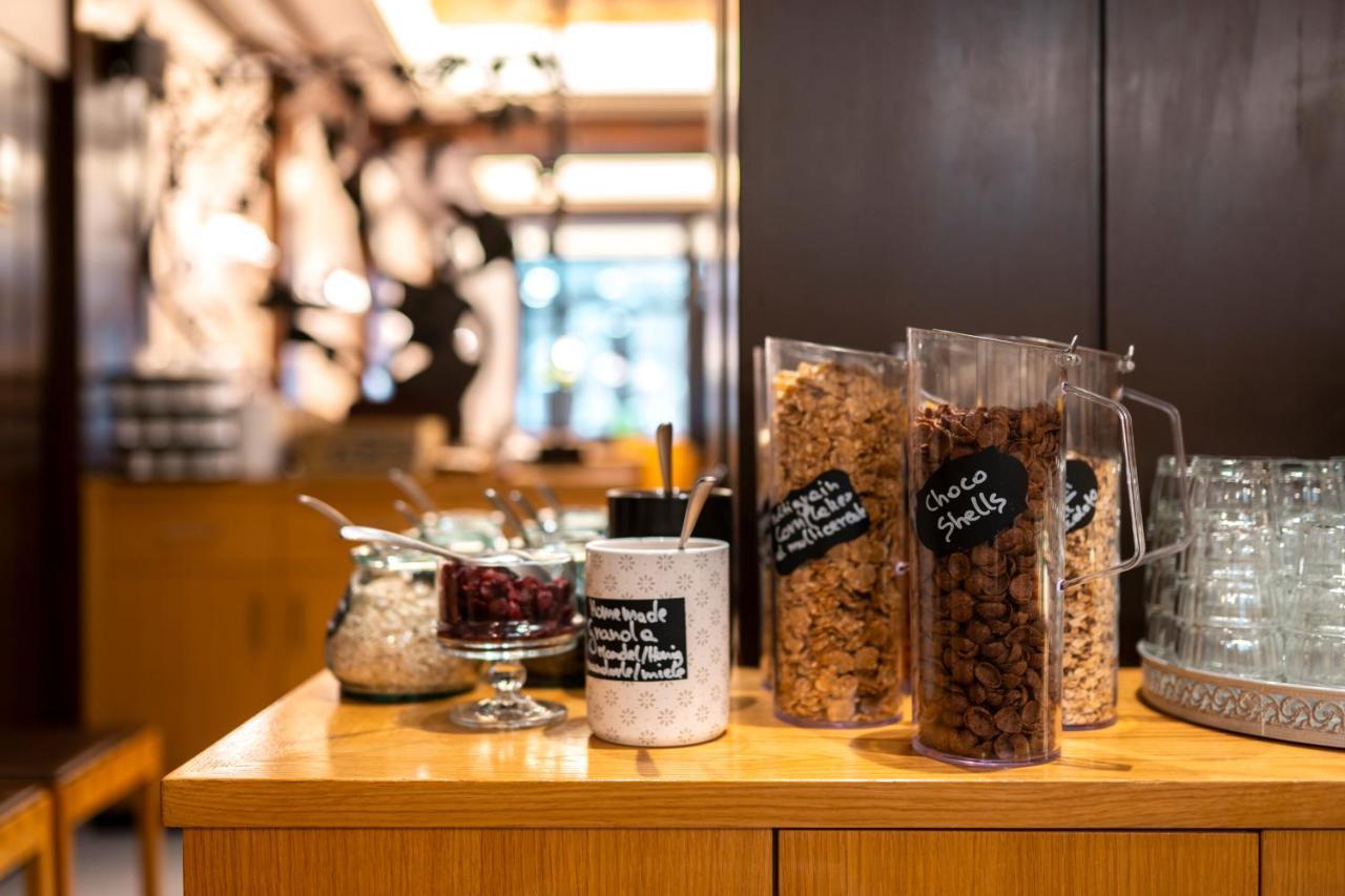 Feichter Hotel & Bistro Болзано Екстериор снимка