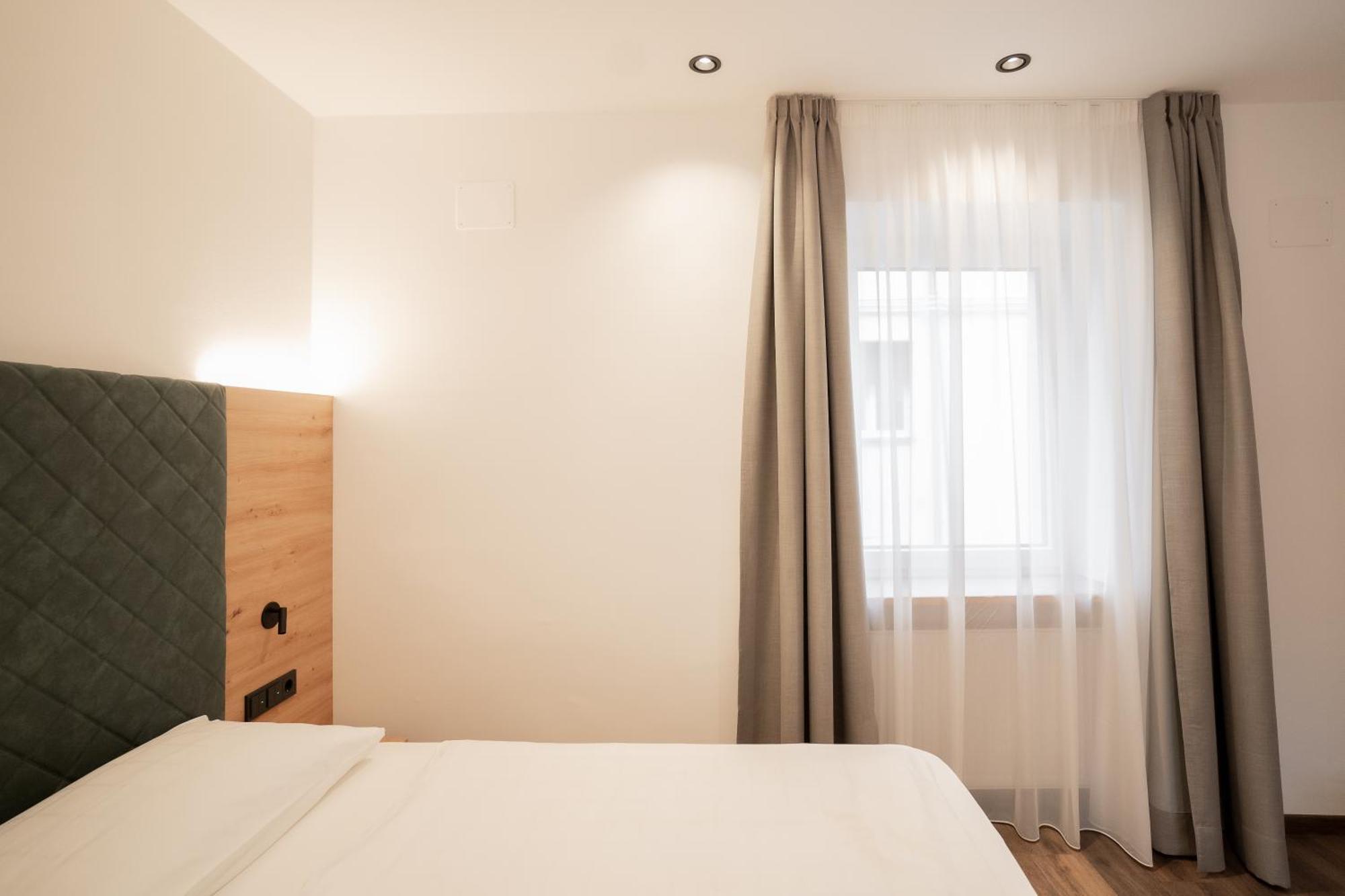 Feichter Hotel & Bistro Болзано Екстериор снимка