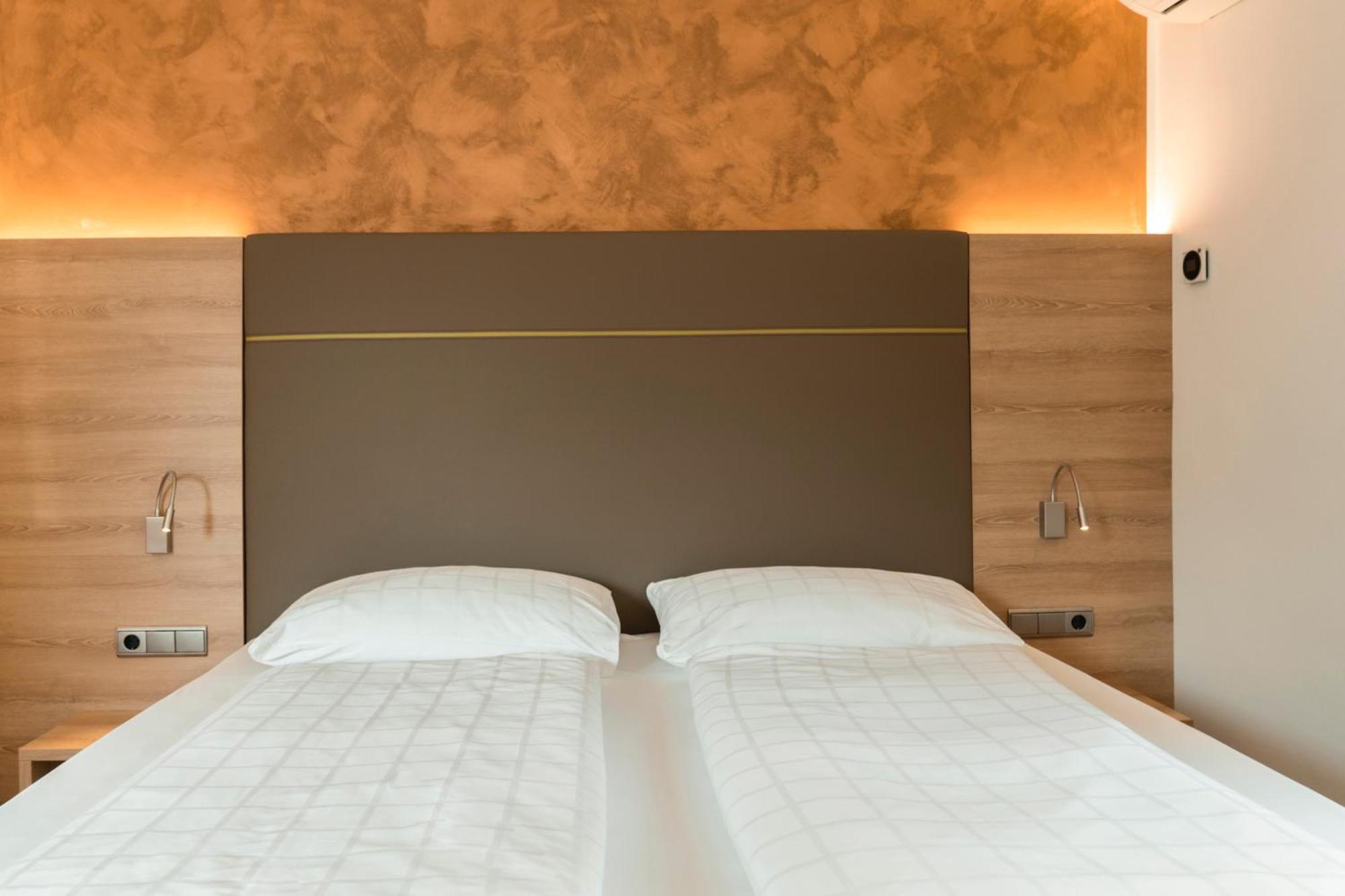 Feichter Hotel & Bistro Болзано Екстериор снимка