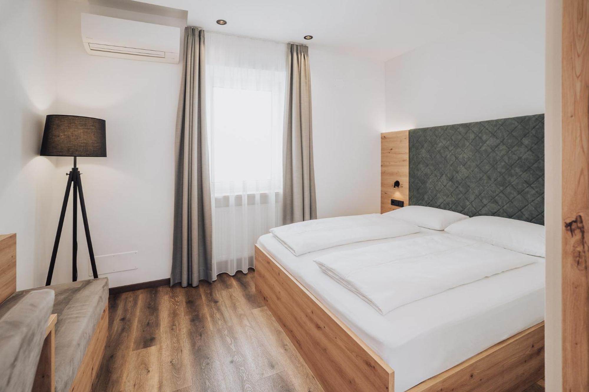 Feichter Hotel & Bistro Болзано Екстериор снимка
